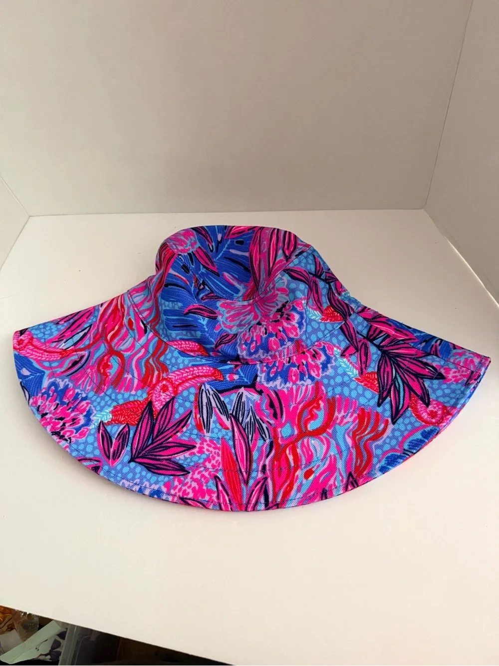 Lilly Pulitzer Vibrant Floral Sun Hat in Ruby Red Wild Times, OS